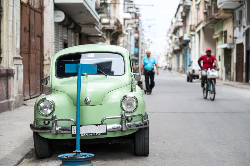 自動車